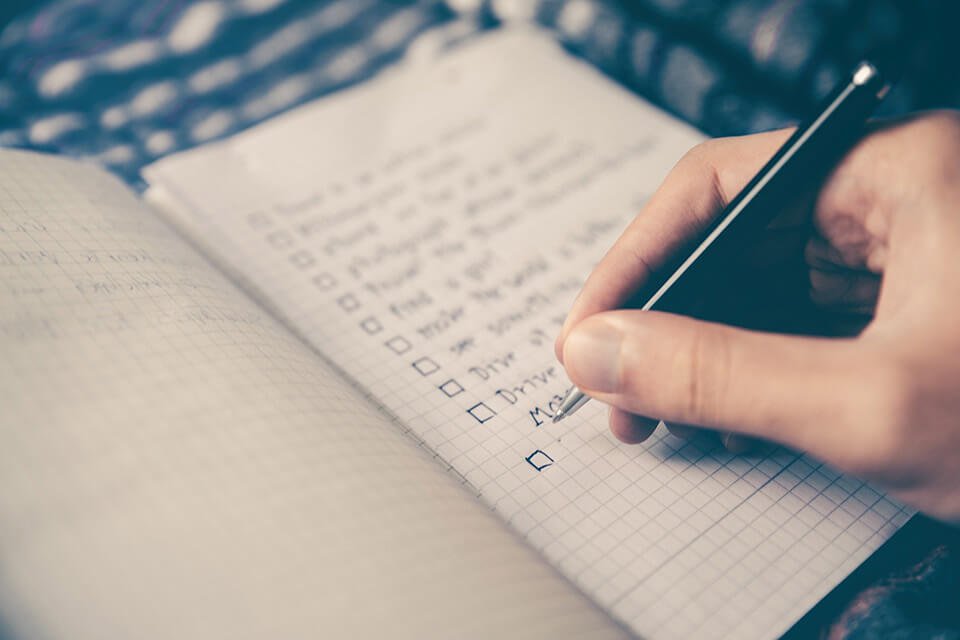7 Points to Check Before Submitting Your MBA Applications | The Red Pen